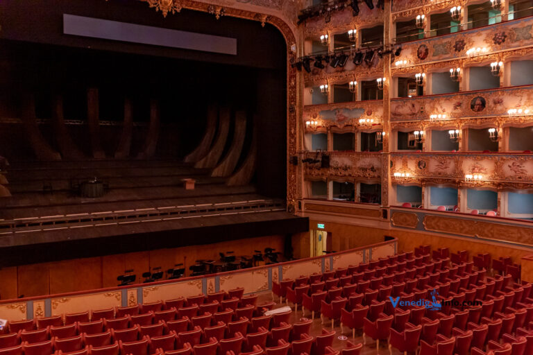 Welcher Theater und Museen muss man in Venedig besucht haben?