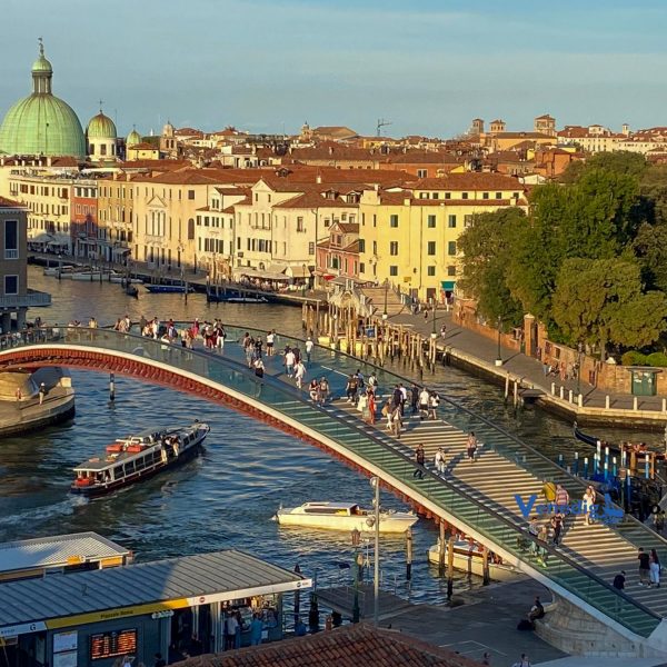 Die Calatrava in Venedig muss saniert werden